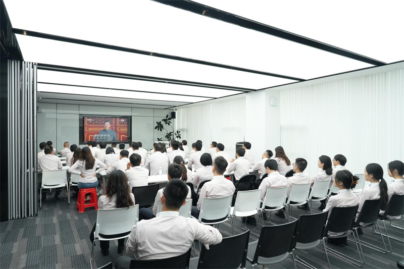 பத்து வருட ஏற்ற தாழ்வுகள், 1.4 பில்லியன் மக்களின் இதயங்கள் - QGM தாய்நாட்டுடன் பெருமையைப் பகிர்ந்து கொள்கிறது