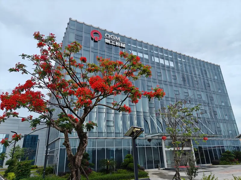 QGM ஊடுருவக்கூடிய செங்கல் இயந்திரம் - கடற்பாசி நகர கட்டுமானத்திற்கான ஸ்மார்ட் செங்கல் உற்பத்தி
