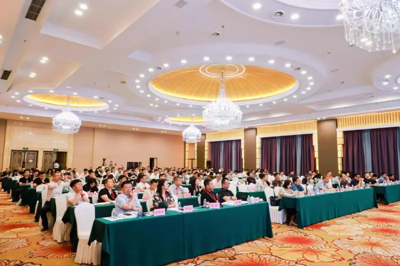 Quangong Machinery Co., Ltd. நிலக்கரி அடிப்படையிலான திடக்கழிவுகளின் விரிவான பயன்பாடு குறித்த 4வது தொழில்நுட்ப பரிமாற்ற மாநாட்டில் பங்கேற்கிறது